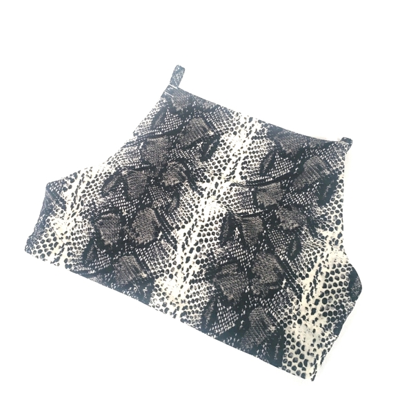 Arie High Neck Swim Top Size Large Grey Snake Skin - Picture 5 of 8